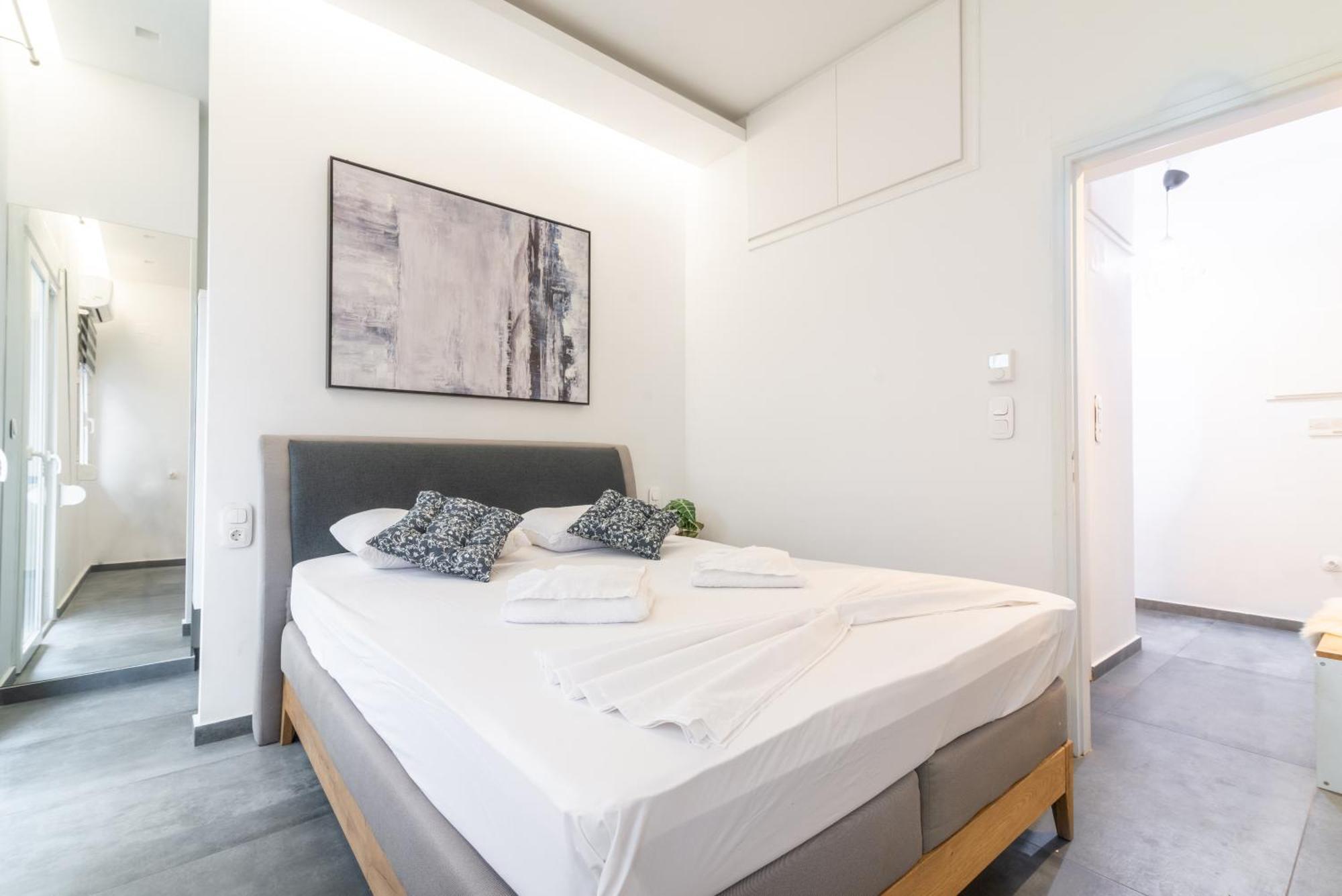Misty Grey Apartment Near City Centre Heraklion  Exterior photo