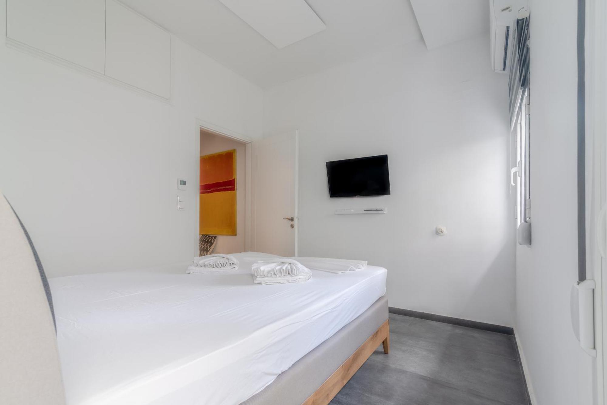 Misty Grey Apartment Near City Centre Heraklion  Exterior photo
